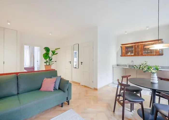 Apartamento Cityscape Haven: Urban Retreat *